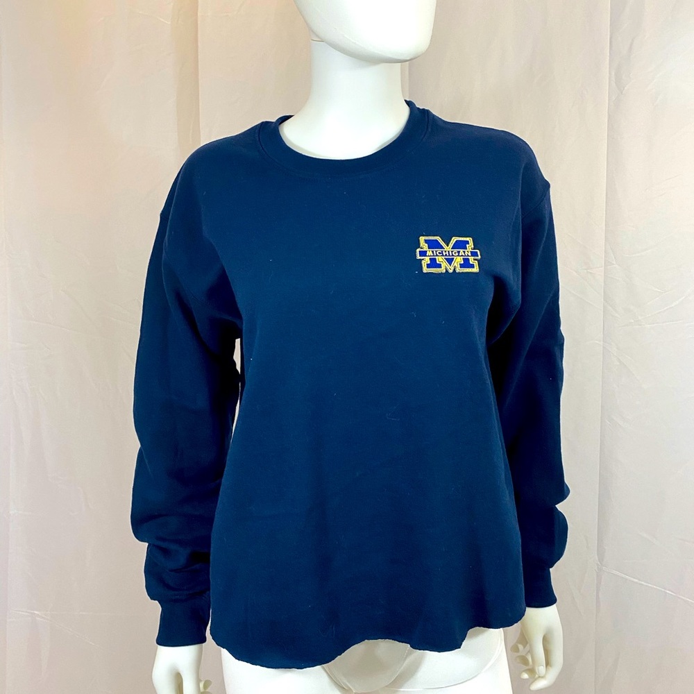 Tays Trendss Royal Michigan Sweatshirt.